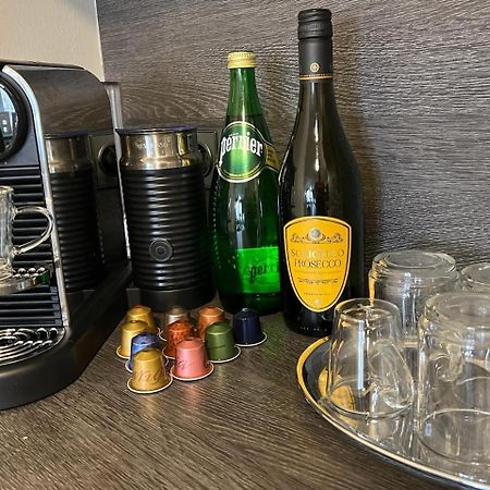 Luxury Apartment In Prague And Free Parking Esterno foto