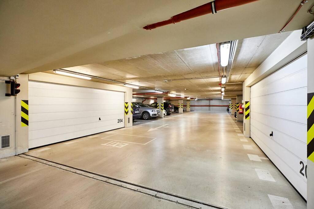 Luxury Apartment In Prague And Free Parking Esterno foto