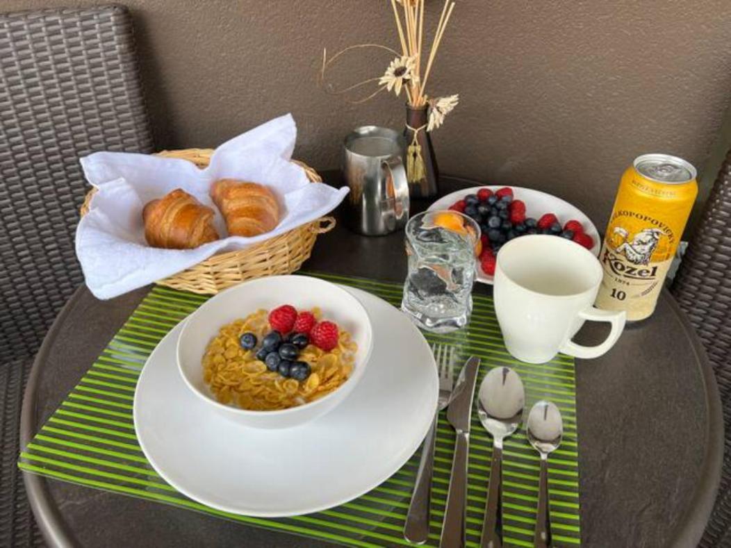 Luxury Apartment In Prague And Free Parking Esterno foto
